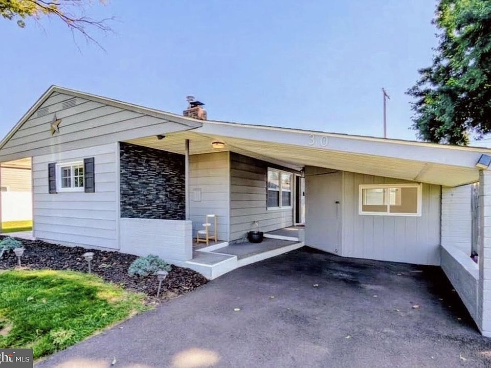 1st image of 30 Forest Ln
