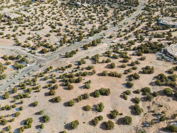1 La Vida Ct, Santa Fe, NM 87506