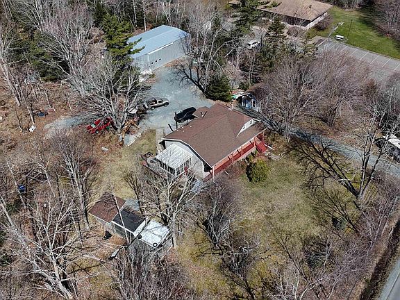 5th image of 202 White Point Rd