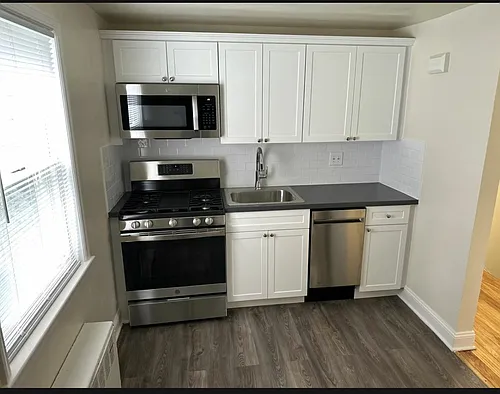 264 E Main St #A Photo 1