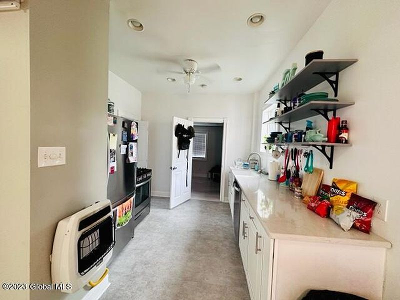 4th image of 19 Nelson Avenue