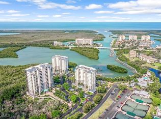 425 Cove Tower Dr UNIT 403, Naples, FL 34113