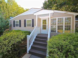 547 Crawford Rd, Senoia, GA 30276