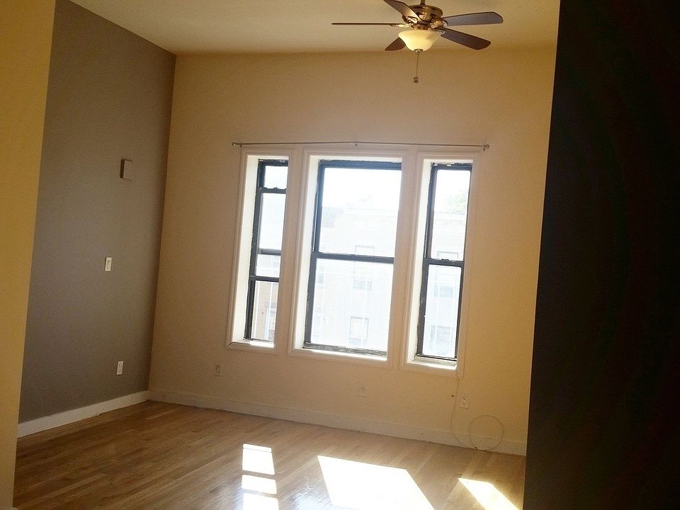 1st image of 433 Rogers Ave #9RKA