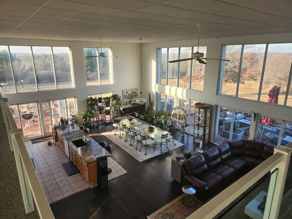4246 Old Stage Rd, Brooklyn, WI 53521