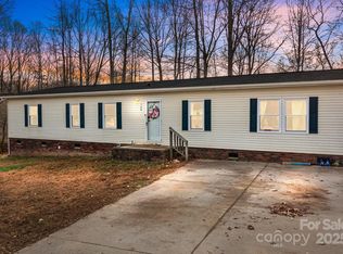 108 Sunwood Ct, Statesville, NC 28625