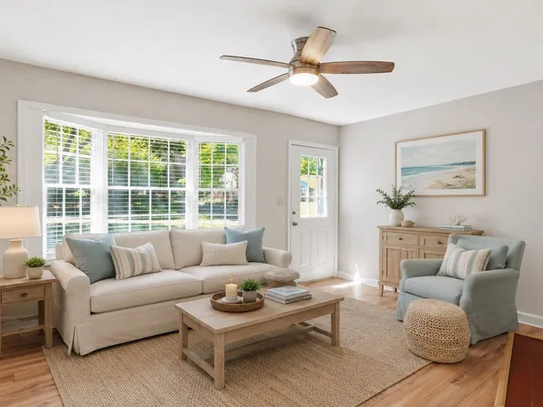6499 Briggs Rd, Warrenton, VA 20187