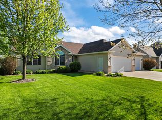 1319 Winter Wheat Dr, Neenah, WI 54956