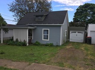 149 NW 4th St, Willamina, OR 97396