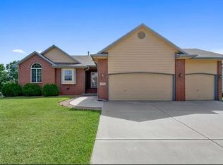 2426 N Parkdale St, Wichita, KS 67205