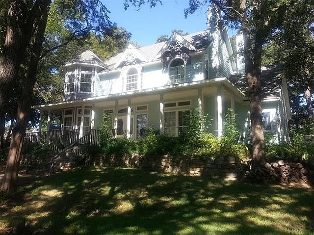 1st image of 831 Kiowa Dr E