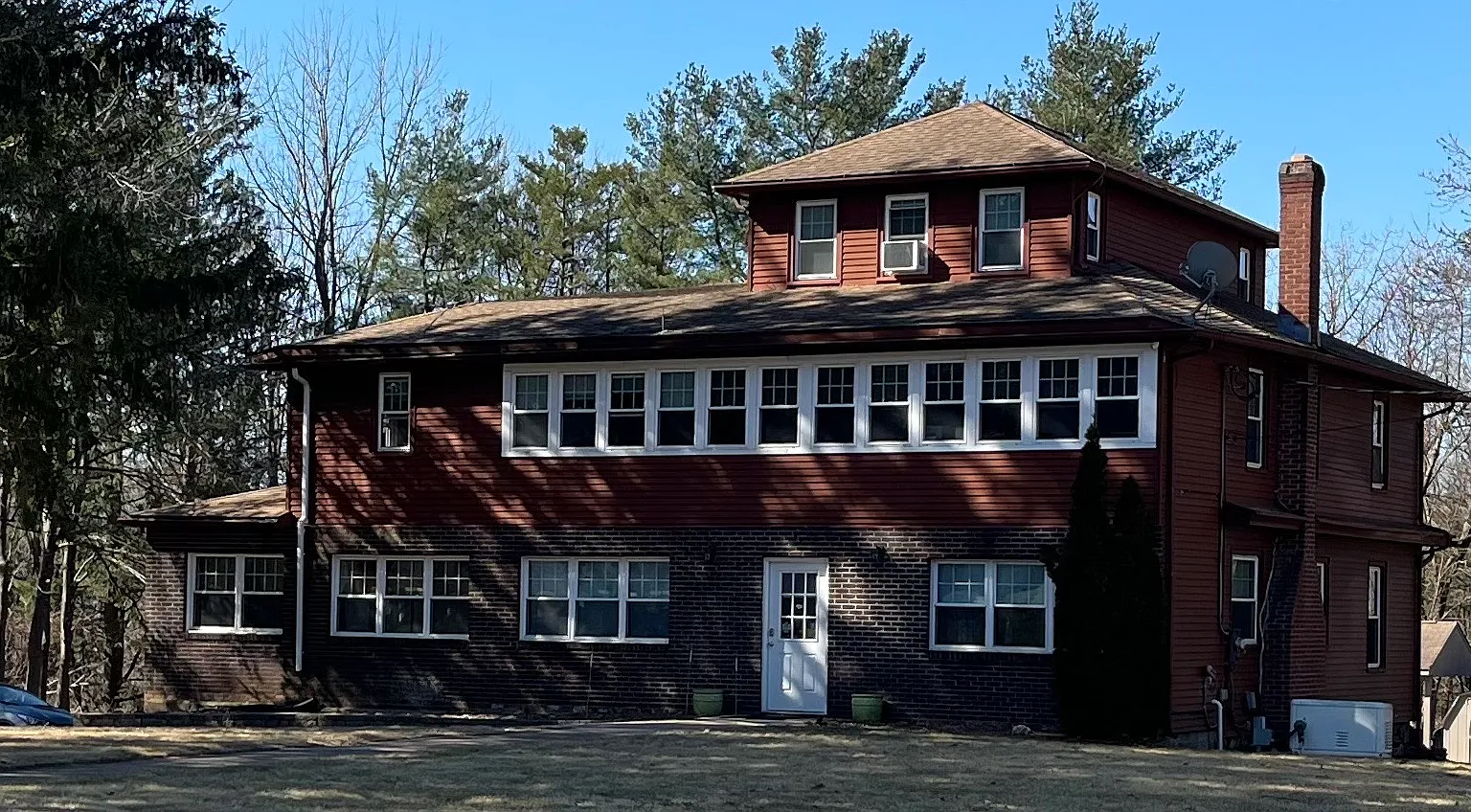 129 Springfield Rd — Photo 1