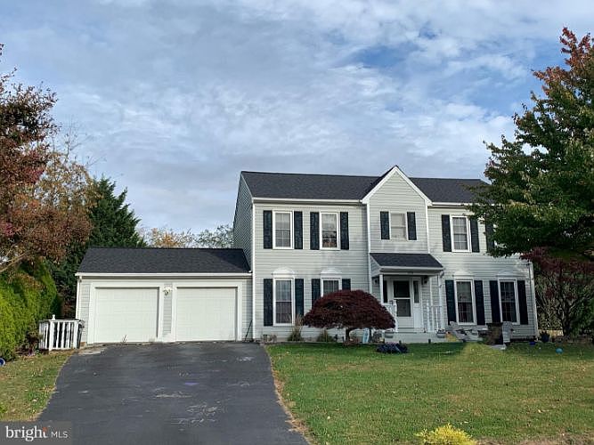 1st image of 104 Cromwell Ct