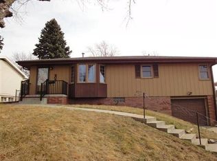 809 Janes View St, Papillion, NE 68046