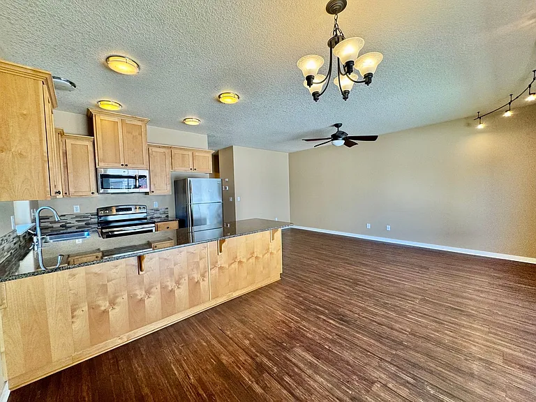 2401 NE 114th Ct — Photo 12