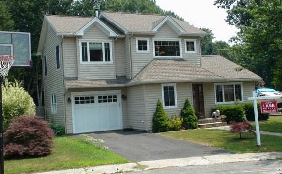 2nd image of 70 Sunnyside Dr