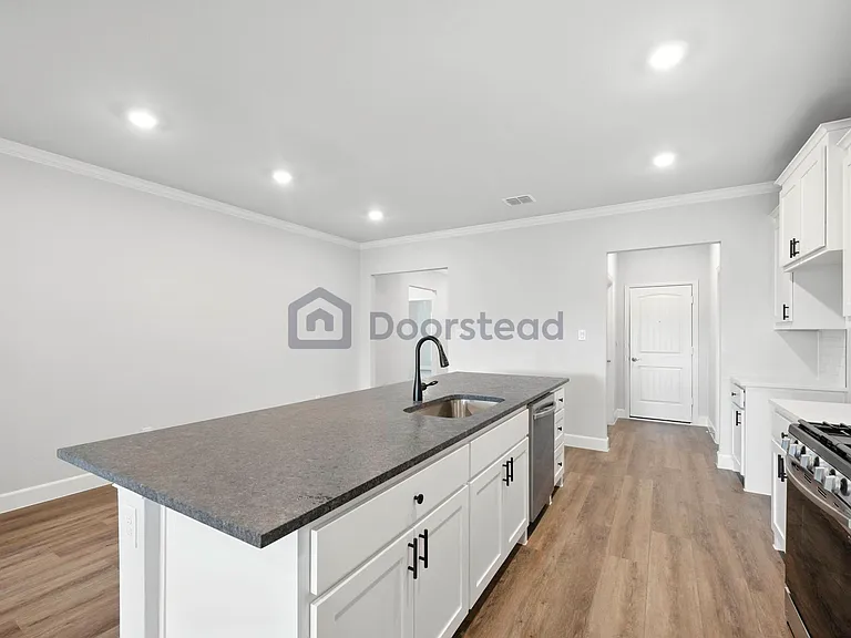 652 Parkside Dr — Photo 13