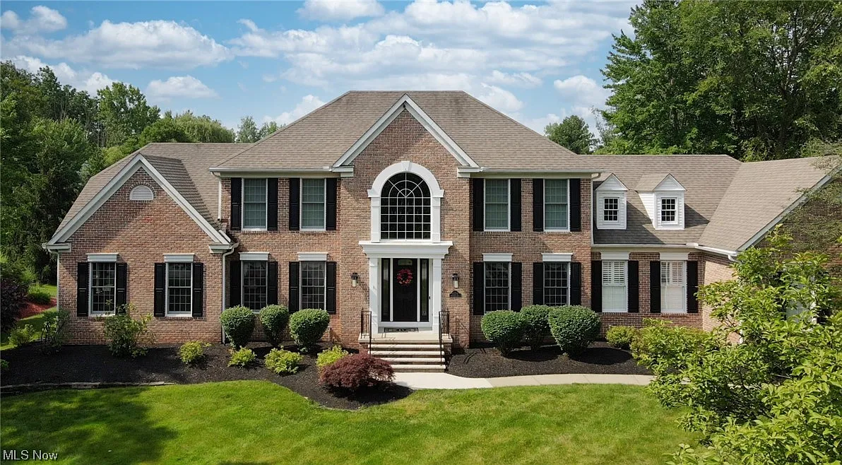 6254 Paderborne Dr photo 1