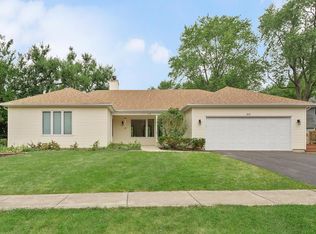 1015 E Thomas Rd, Wheaton, IL 60187