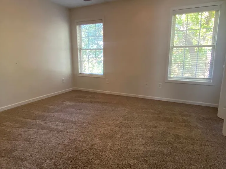 399 Wormwood Ln — Photo 7