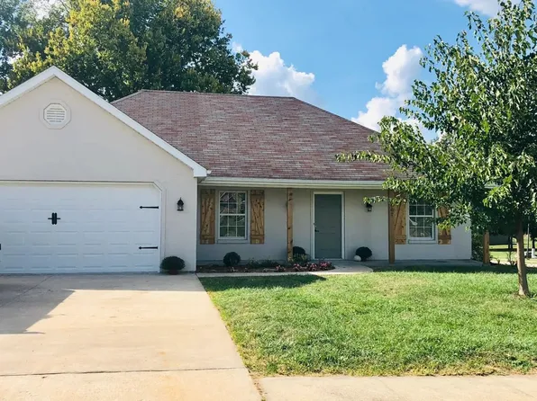 607 Winterway Dr, Ashland, MO 65010