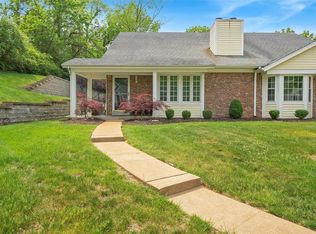 801 Hanna Ct, Ballwin, MO 63021