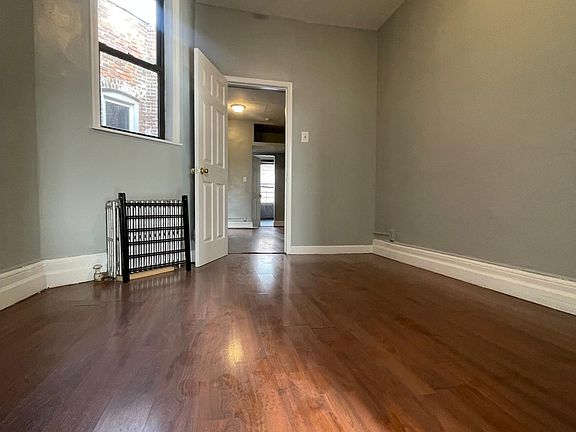 5th image of 4L Saint Pauls Ave #4L