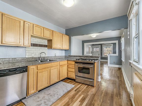 5th image of 3006 N Columbine St