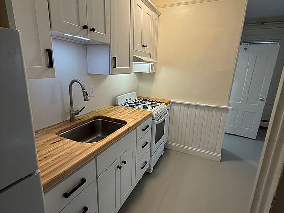3rd image of 33 Washington St #400-353