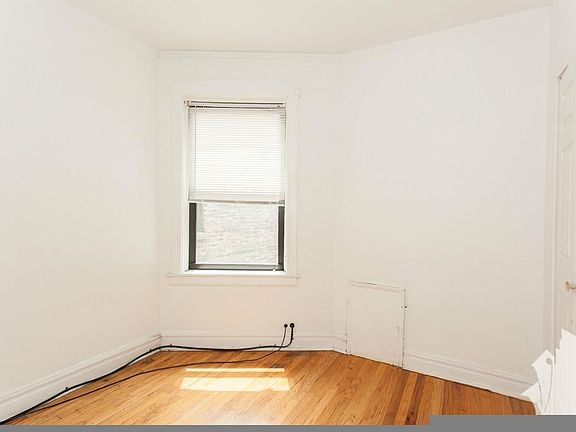 5th image of 1959 W Winnemac Ave #1