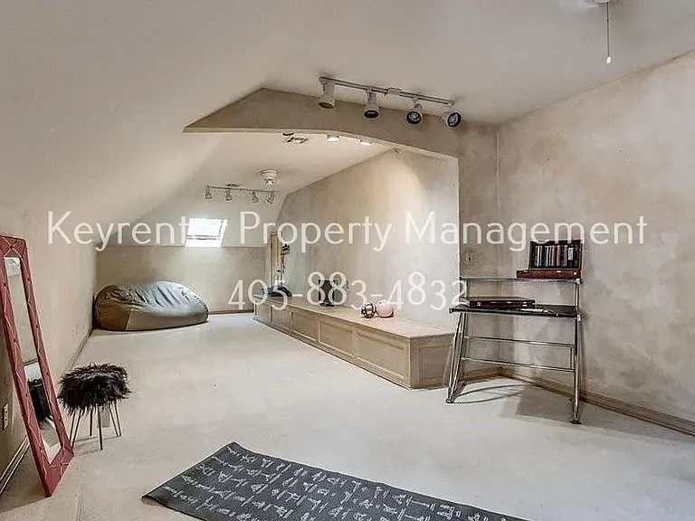 1408 Fox View Ct — Photo 20