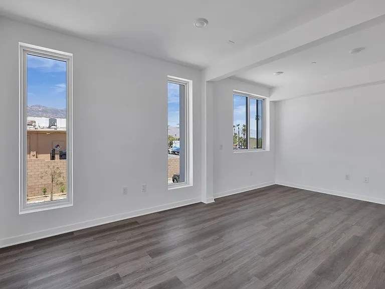 68550 Grove St #200 — Photo 37
