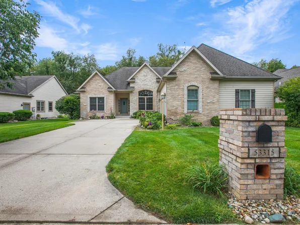 53315 Bracken Fern Dr, South Bend, IN 46637