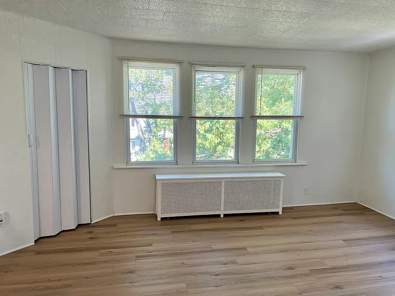2729 Cedar Ln #3 — Photo 3