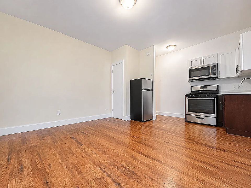 2nd image of 666 Hancock St APT 2F