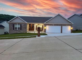 1706 Springbrook Dr, Barnhart, MO 63012