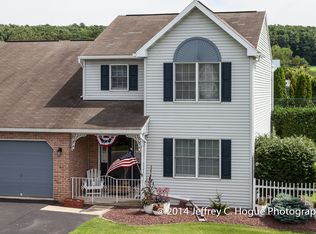 186 S View Rd, Fleetwood, PA 19522