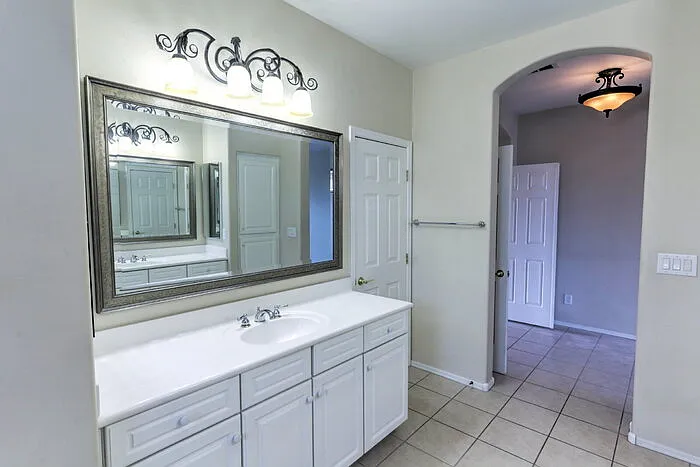 884 N Keyes Rd — Photo 24