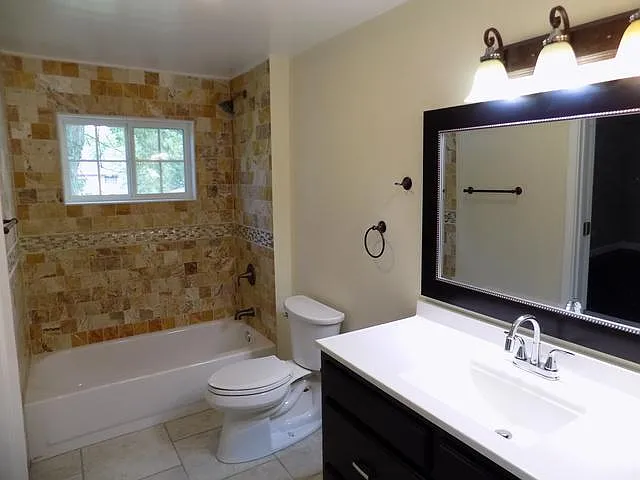 852 Lily Cache Ln — Photo 16