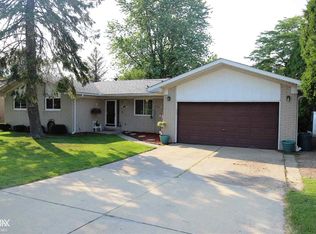 7202 Flamingo Rd, Algonac, MI 48001