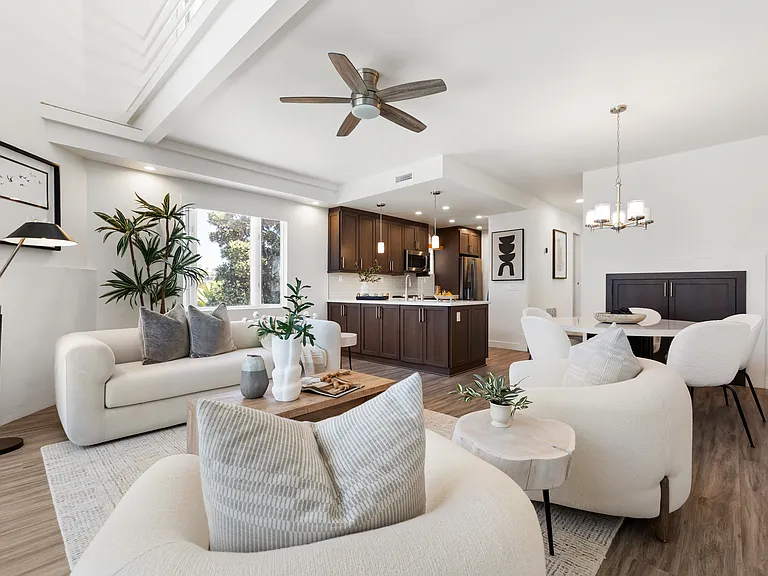 940 Sealane Dr #7 — Photo 4
