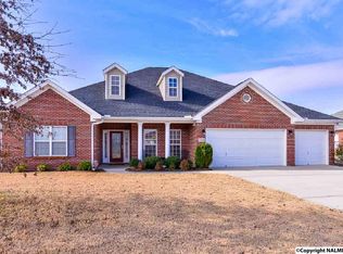 7008 Eagle Park Cir SE, Owens Cross Roads, AL 35763
