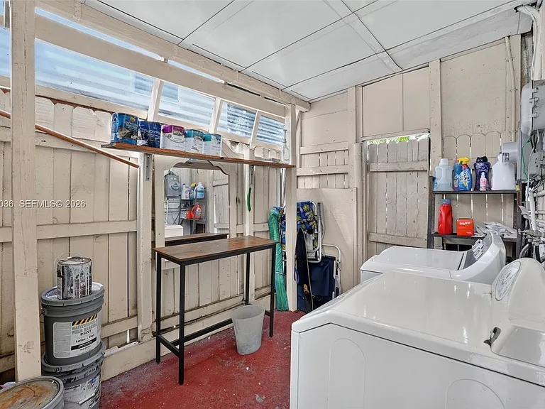 3375 SW 29th Ter #B — Photo 17