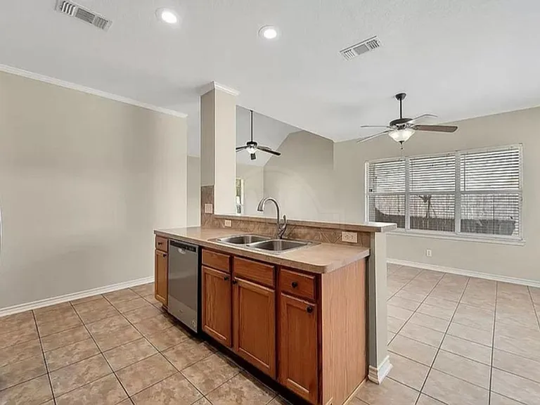 5305 Rimes Ranch Dr — Photo 6