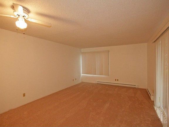 4th image of 17431 Ambaum Blvd S #38