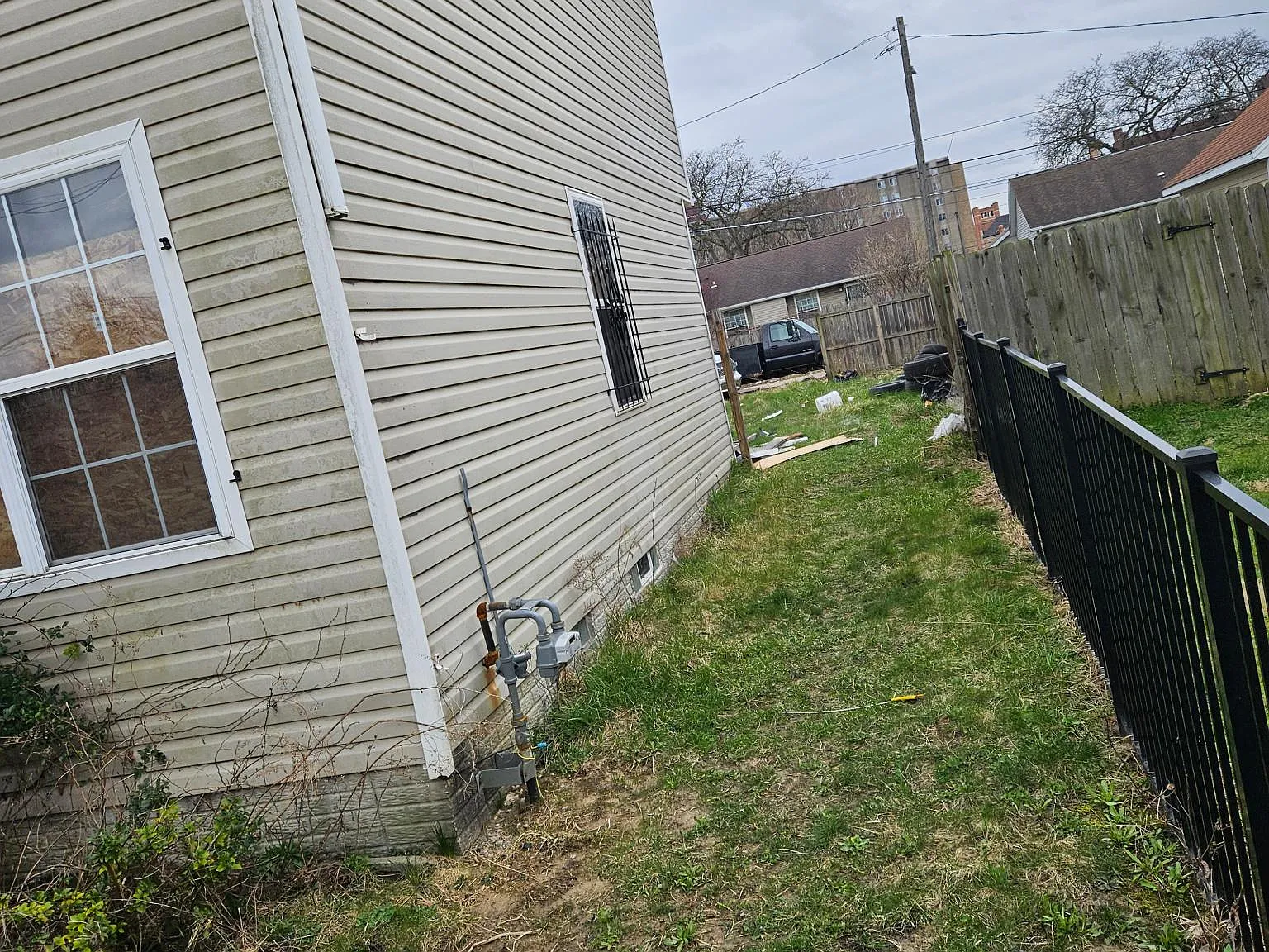 217 W Bancroft St — Photo 2