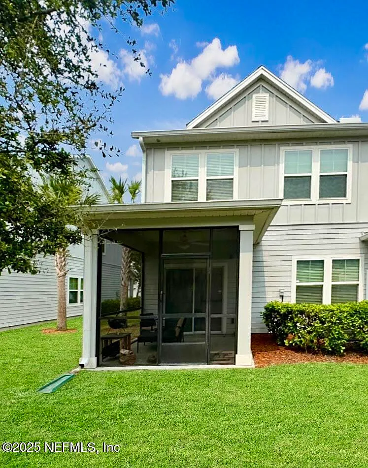 3 bed, 2.5 bath, 1750 sqft, $2,150 — Photo 3