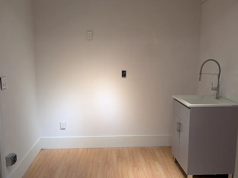 1295 Soball St #40 — Photo 7