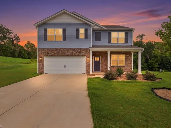 7448 Buckpasser Dr, Greensboro, NC 27455