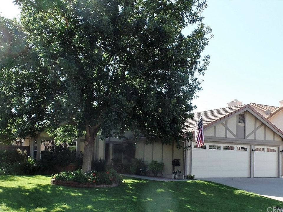 1st image of 25443 Lacebark Dr